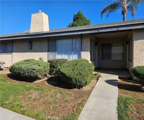 2891 Canyon Crest Drive 72, Riverside, CA 92507