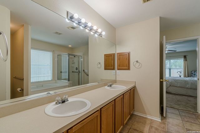 15830 Borwick, Selma, TX 78154