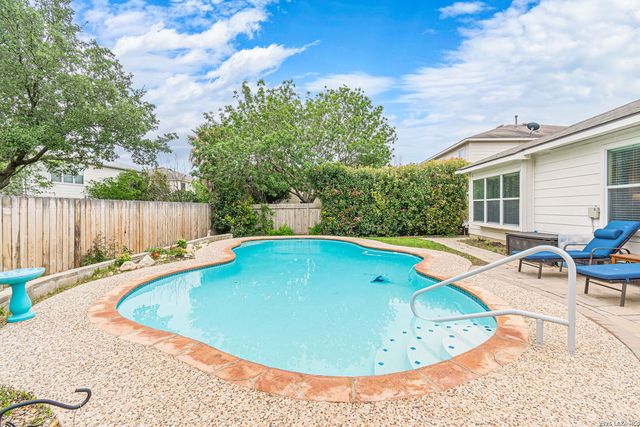 15830 Borwick, Selma, TX 78154