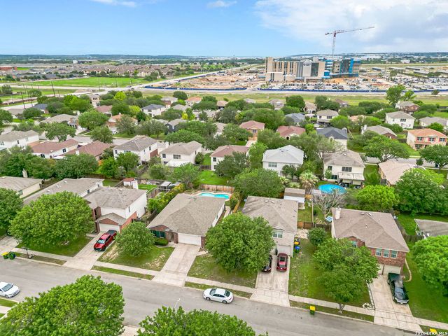 15830 Borwick, Selma, TX 78154