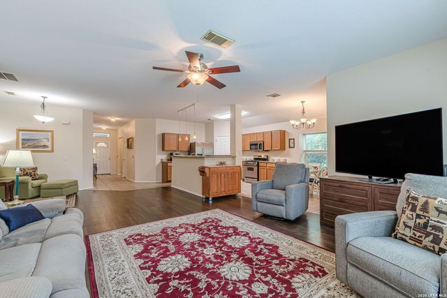 15830 Borwick, Selma, TX 78154