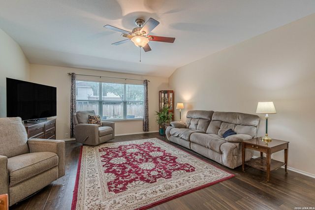 15830 Borwick, Selma, TX 78154