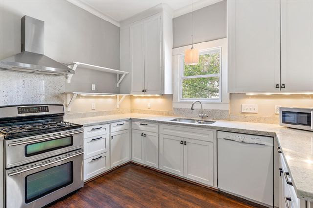 809 Woodrow Street, Houston, TX 77006