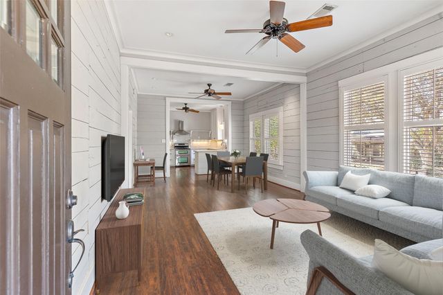 809 Woodrow Street, Houston, TX 77006