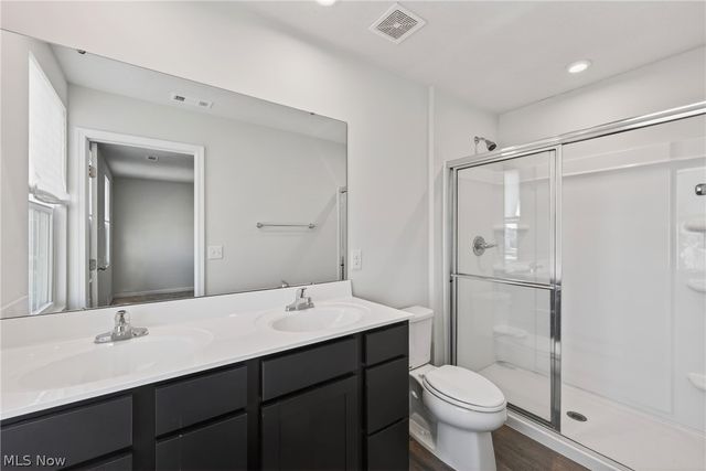 2457 Bishop Oval, Barberton, OH 44203