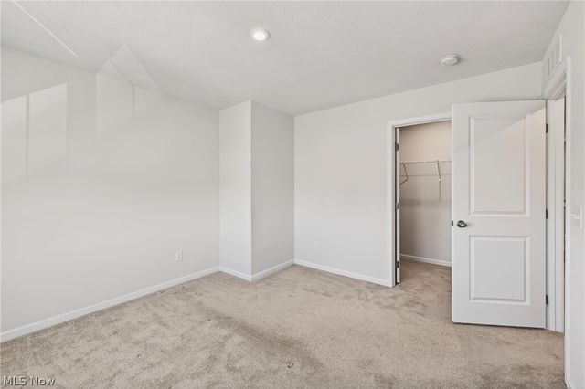 2457 Bishop Oval, Barberton, OH 44203