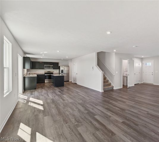 2457 Bishop Oval, Barberton, OH 44203