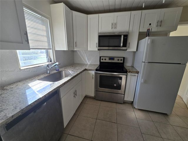 432 NW 17th Ave S, Fort Lauderdale, FL 33311