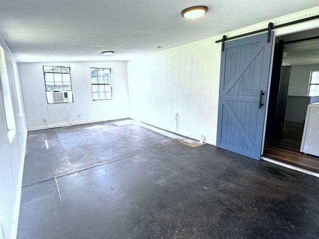 1207 Half Moon Drive, Wharton, TX 77488
