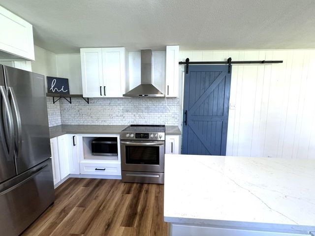 1207 Half Moon Drive, Wharton, TX 77488