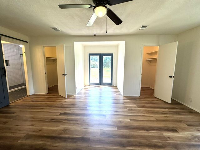 1207 Half Moon Drive, Wharton, TX 77488