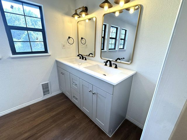 1207 Half Moon Drive, Wharton, TX 77488