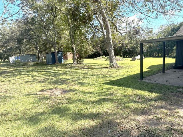 1207 Half Moon Drive, Wharton, TX 77488