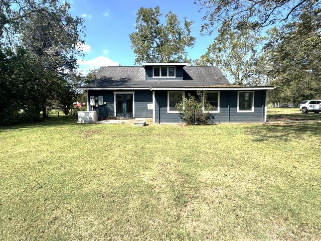 1207 Half Moon Drive, Wharton, TX 77488
