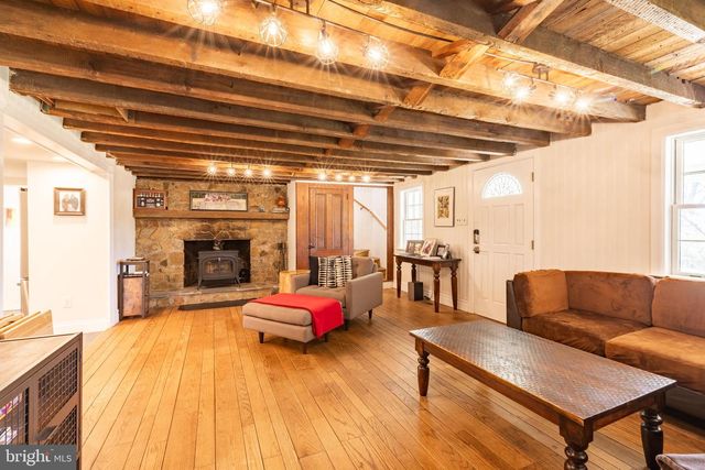 28 SEMINARY RD, Glenmoore, PA 19343