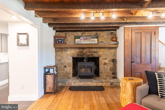 28 SEMINARY RD, Glenmoore, PA 19343