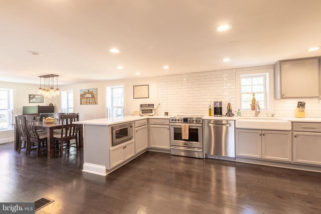 28 SEMINARY RD, Glenmoore, PA 19343