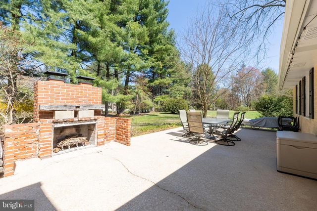 28 SEMINARY RD, Glenmoore, PA 19343