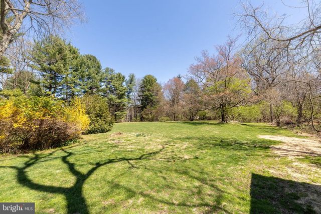28 SEMINARY RD, Glenmoore, PA 19343