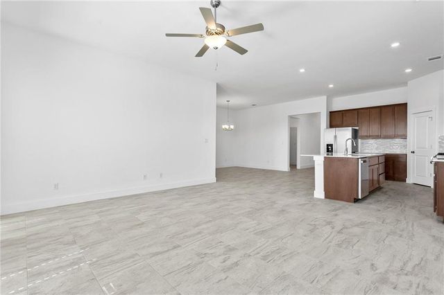 121 Buckle Cove, Kyle, TX 78640