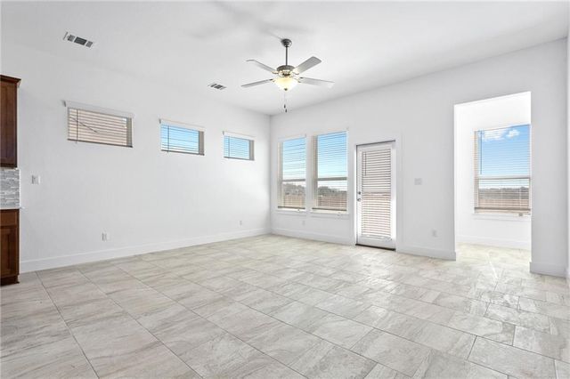 121 Buckle Cove, Kyle, TX 78640