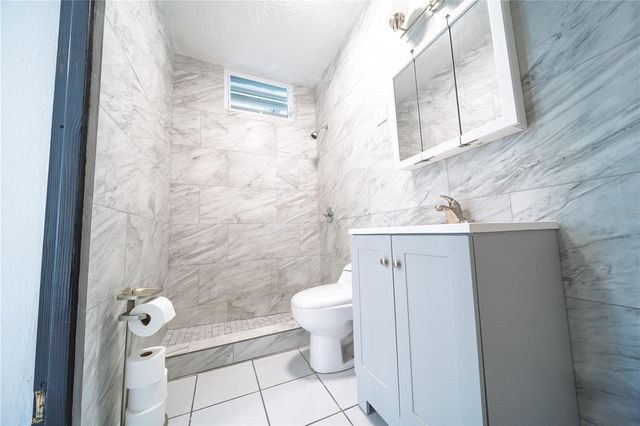 353 PRINCIPAL, Carolina, PR 00985