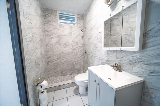 353 PRINCIPAL, Carolina, PR 00985