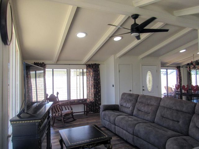 38520 Commons Valley Drive, Palm Desert, CA 92260