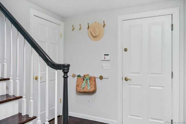 19 Georgian Lane, Darien, CT 06820