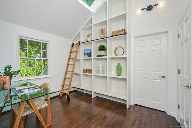 19 Georgian Lane, Darien, CT 06820