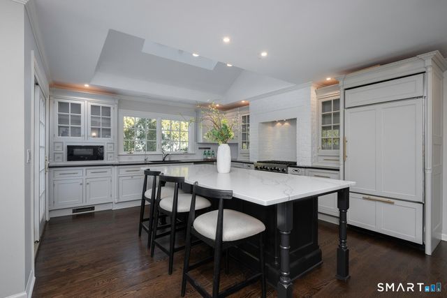 19 Georgian Lane, Darien, CT 06820