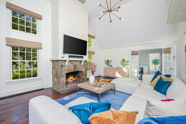 19 Georgian Lane, Darien, CT 06820