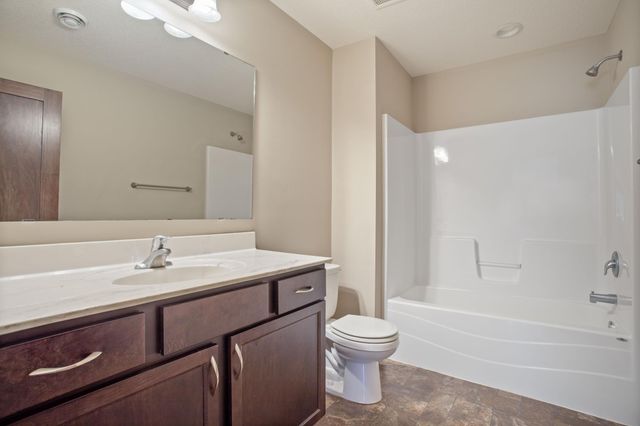 22424 Canova Court, Farmington, MN 55024