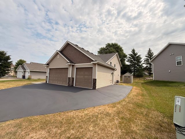22424 Canova Court, Farmington, MN 55024