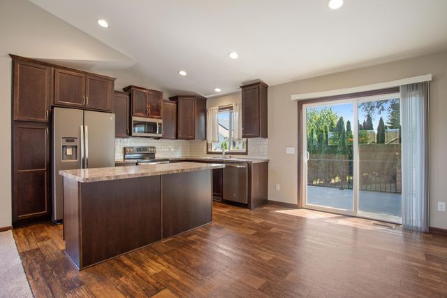 22424 Canova Court, Farmington, MN 55024