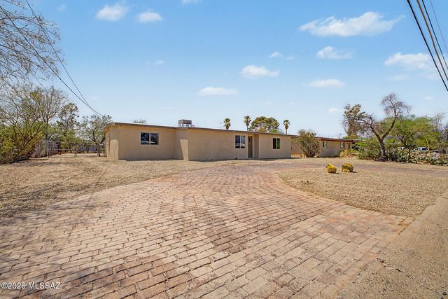 2625 N Fair Oaks Avenue, Tucson, AZ 85712