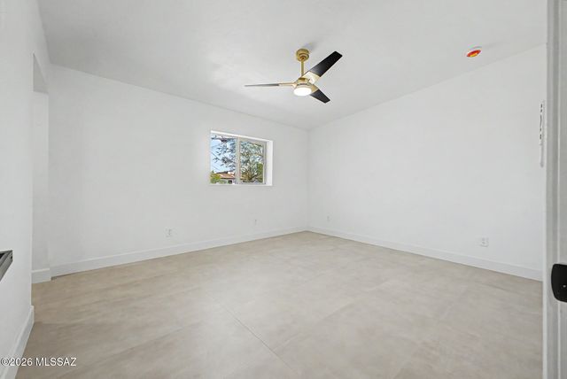 2625 N Fair Oaks Avenue, Tucson, AZ 85712