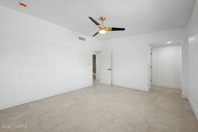 2625 N Fair Oaks Avenue, Tucson, AZ 85712