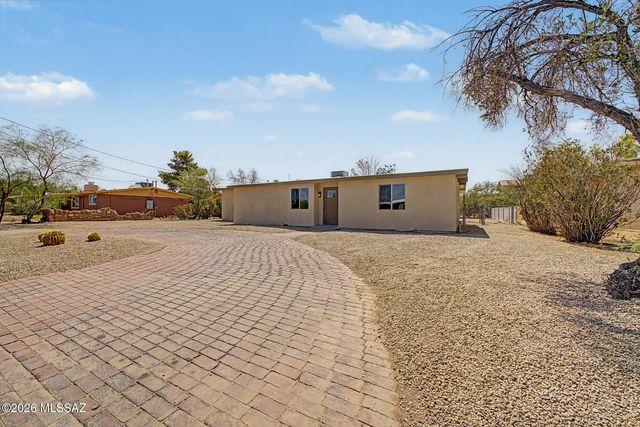 2625 N Fair Oaks Avenue, Tucson, AZ 85712