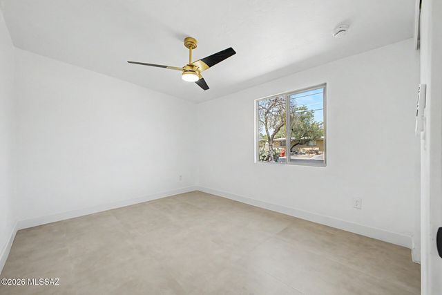 2625 N Fair Oaks Avenue, Tucson, AZ 85712