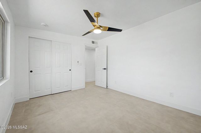 2625 N Fair Oaks Avenue, Tucson, AZ 85712