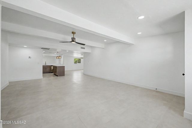 2625 N Fair Oaks Avenue, Tucson, AZ 85712