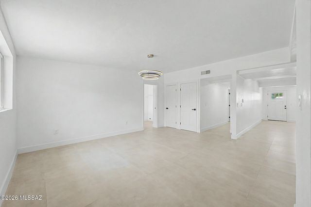 2625 N Fair Oaks Avenue, Tucson, AZ 85712