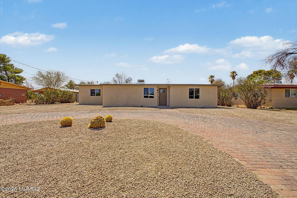 2625 N Fair Oaks Avenue, Tucson, AZ 85712