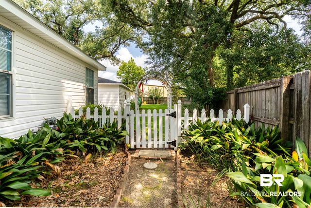 200 W Portside Circle, Mobile, AL 36695
