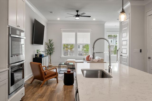 804 Kings Oak Court Unit 4, Charleston, SC 29492