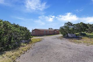 349 S Vine St, Kerrville, TX 78028