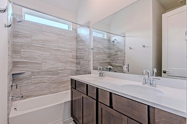 187 Peninsula Point Drive, Montgomery, TX 77356