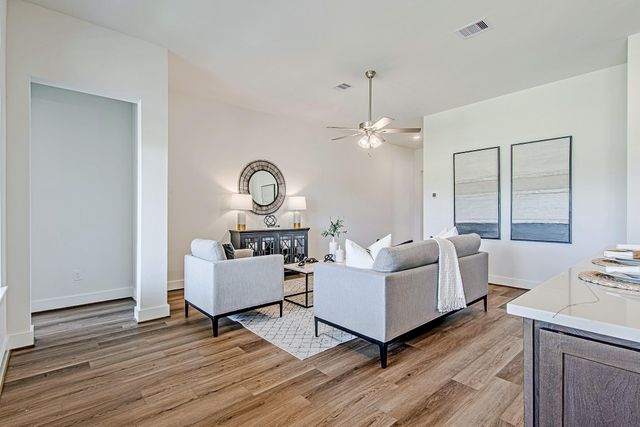 187 Peninsula Point Drive, Montgomery, TX 77356