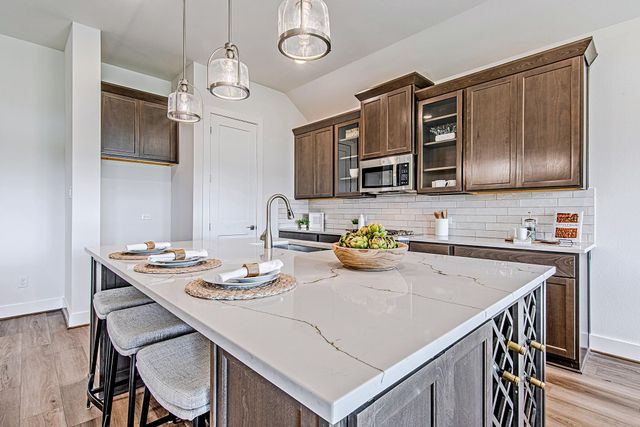 187 Peninsula Point Drive, Montgomery, TX 77356